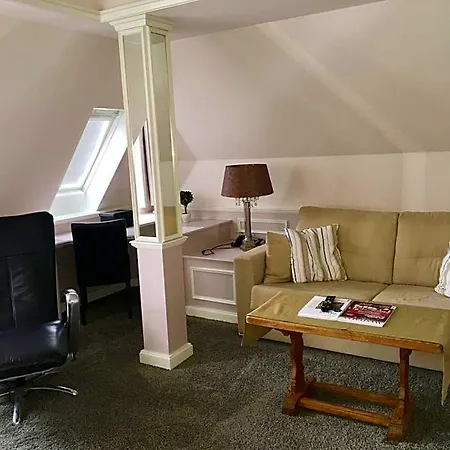 Hotel Lippischer Hof 3*