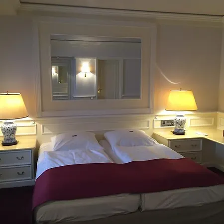 Lippischer Hof Hotel 3*