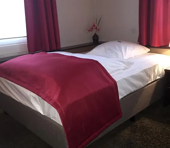 Hotel Lippischer Hof 3*