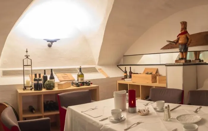 Lippischer Hof Hotel 3*