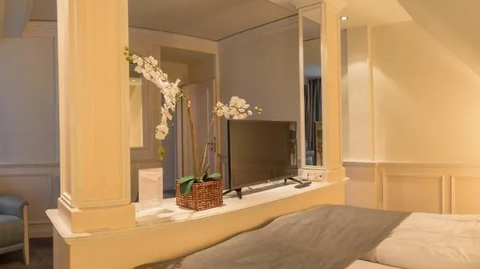 Lippischer Hof Hotel 3*