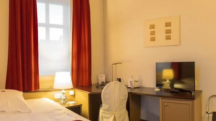 Lippischer Hof Hotel 3*